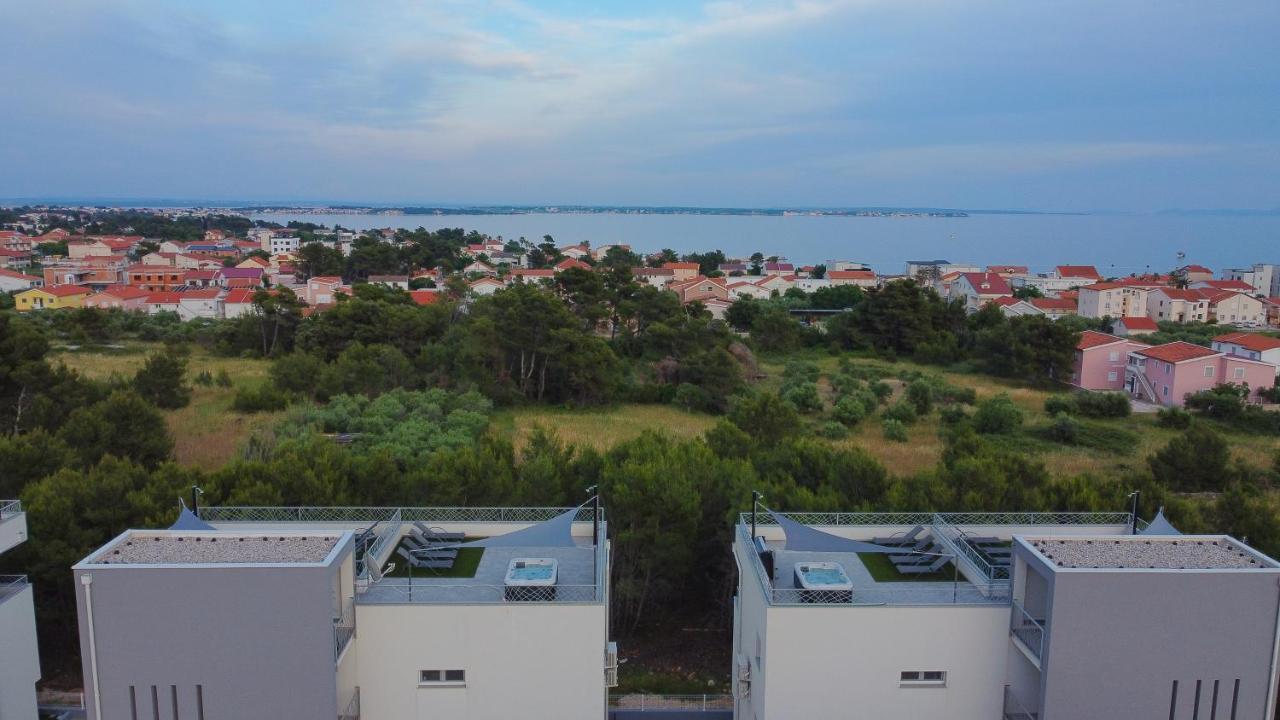 Number One Apartments Vir Exterior photo